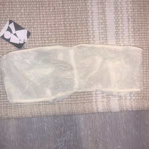Freeeeee….NWT URBAN OUTFITTERS Kimichi Blue bandeau bra Sz Sm /med